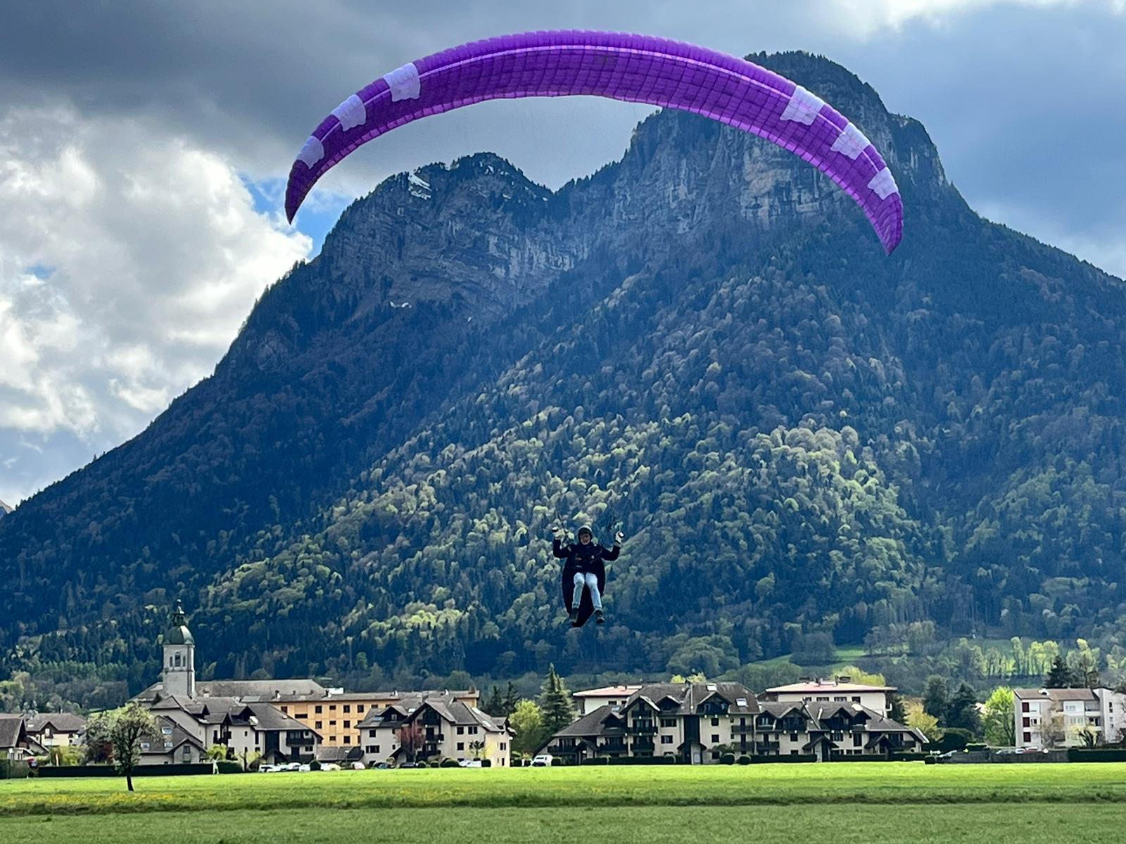 Paragliding in de bergen bij Feltre